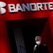 Banorte llama a los mexicanos a recuperar Banamex