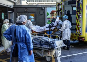 COVID dejó 18.2 millones de muertes en el mundo, el triple de la cifra oficial: estudio