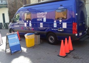 Exigen seguro médico a los que quieran pruebas de covid