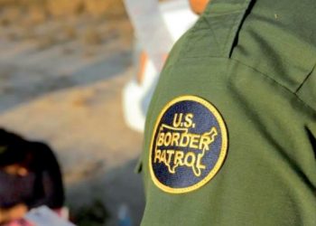 Balea a migrante a sangre fría