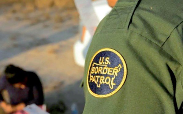 Balea a migrante a sangre fría