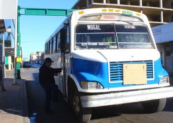 Descartan aumento a tarifa de urbanos