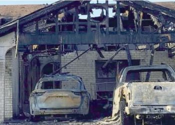 Incendio deja en la calle a una familia