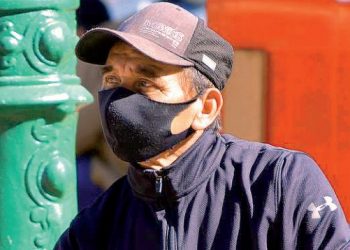 ‘Aquí aun no es tiempo de quitarse el cubrebocas’, afirman autoridades sanitarias