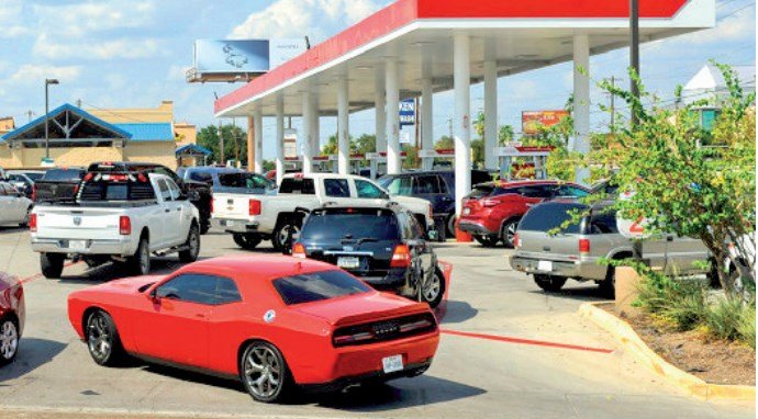 Gasolina podría superar los 4 dólares por galón en Laredo