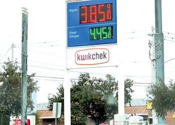 Por las nubes precio de la gasolina en Laredo, TX