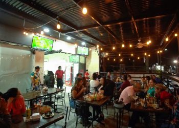 Amplían horarios y aforos en comercios