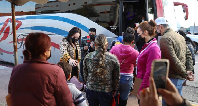 Replicarán en toda la frontera vacunación Laredo-Nuevo Laredo