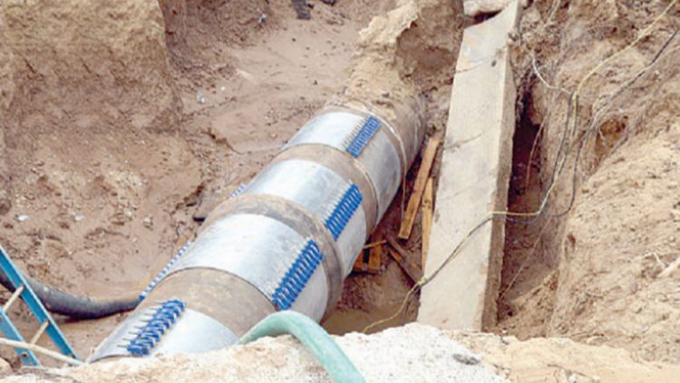 Evalúan plan maestro para reemplazar tubería de agua