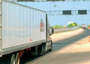 LIBERAN CARGA DE EXPORTACIÓN EN EL PUENTE COLOMBIA-SOLIDARIDAD