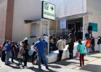 Una de cada 4 personas en México no tienen acceso a servicios de salud; revela estudio