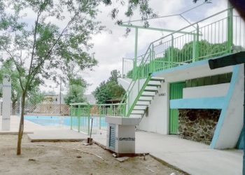 Ofrecerán clases de natación en la alberca Benito Juárez