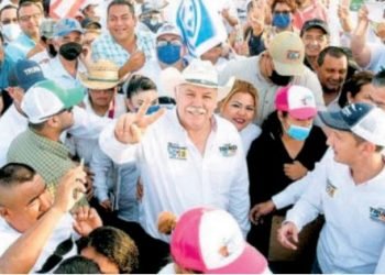 Recorre ‘Truco’ Verástegui calles de zona norte de Madero