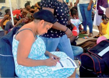 Llegan más migrantes haitianos a la ciudad, solicitan apoyo