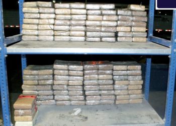 Caen 3.2 mdd en cocaína en cargamento de papel maché