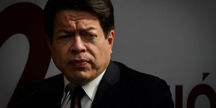 Va por México presenta denuncia contra Mario Delgado ante la FEDE