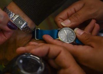 ¿Se mantiene o se elimina el cambio de horario? El Congreso lo definirá esta semana