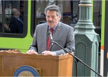 Alcalde termina su gestión en noviembre