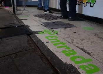 ¡Adiós a toma de temperatura y tapetes sanitizantes en espacios cerrados!