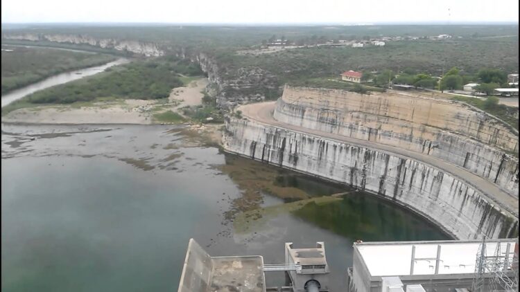 PRESAS ESTÁN YA CASI SECAS