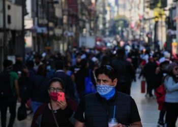CDMX elimina el uso de cubrebocas en espacios abiertos