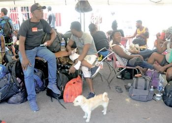 Llega grupo de migrantes haitianos a esta ciudad