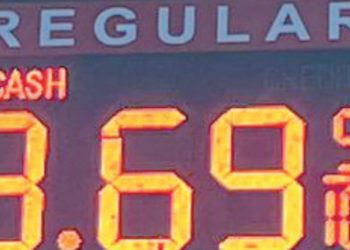 Sigue a la baja precio de gasolina
