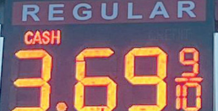 Sigue a la baja precio de gasolina