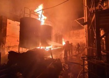 VIDEO | Incendio en fábrica de Cuautitlán Izcalli deja al menos cuatro heridos