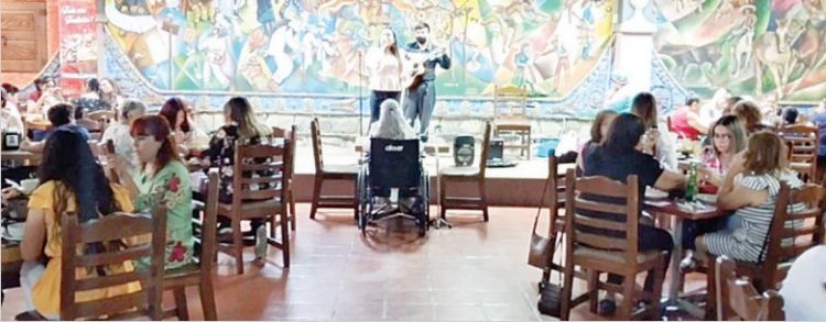 LUCEN A REVENTAR LOS RESTAURANTES