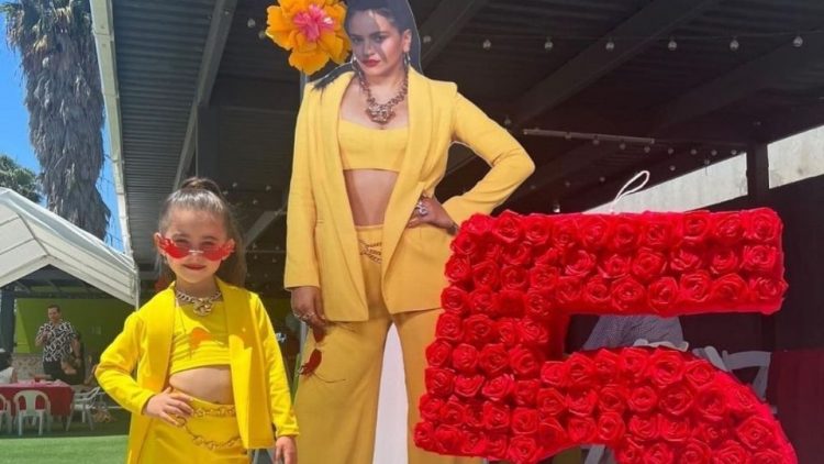Niña hace fiesta de 5 años con temática de Rosalía y rompe la red