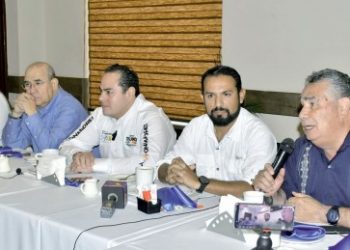 “El Truko” va arriba en las encuestas, aseguran panistas