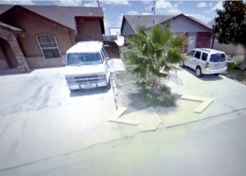 Agoniza un joven con un balazo en la cabeza