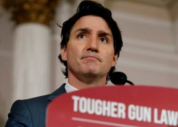 Trudeau anuncia proyecto de ley que «congela» tenencia de armas de fuego en Canadá