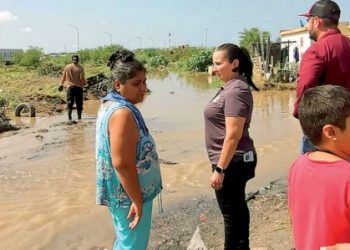 Se inundan colonias; problema es de años, se quejan vecinos