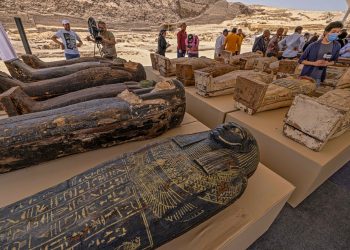 Gigantesco descubrimiento arqueológico en Egipto de 250 sarcófagos