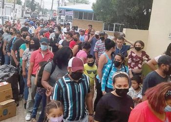 Enfrenta Piedras crisis humanitaria; refuerzan texanos muro fronterizo