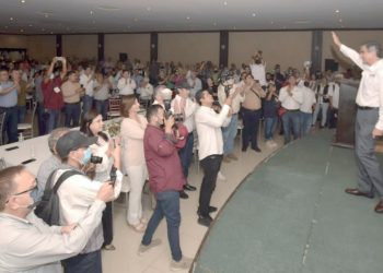 Priistas se suman a Américo porque sus líderes “pactaron con sus verdugos”