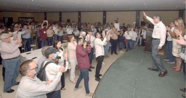 Priistas se suman a Américo porque sus líderes “pactaron con sus verdugos”