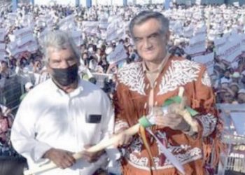 Entregan a Américo los pueblos originarios de Tula bastón de mando