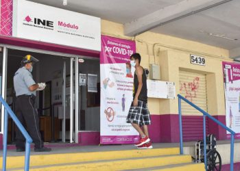 Llegan al INE 10 mil credenciales de elector