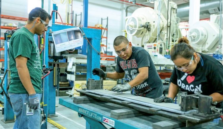 Importarán empresas empleados de otros estados