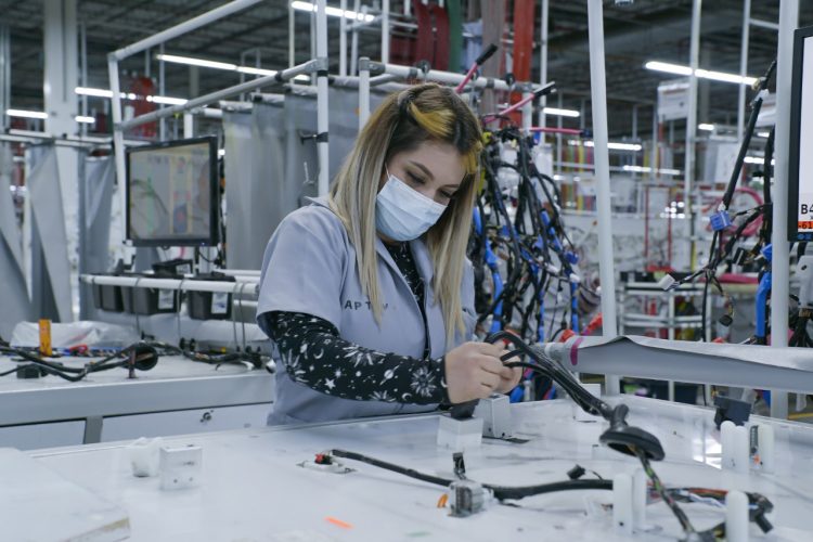 Llegan a Nuevo Laredo maquiladoras por ventaja laboral y geográfica