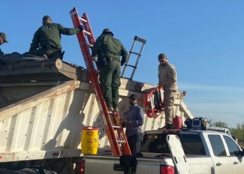Arrestan al conductor de tolva donde murió un indocumentado