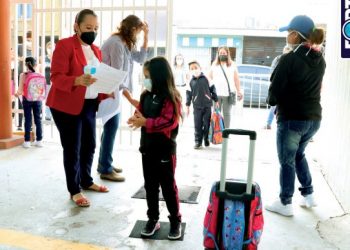 Piden a directores de planteles continuar con filtros sanitarios