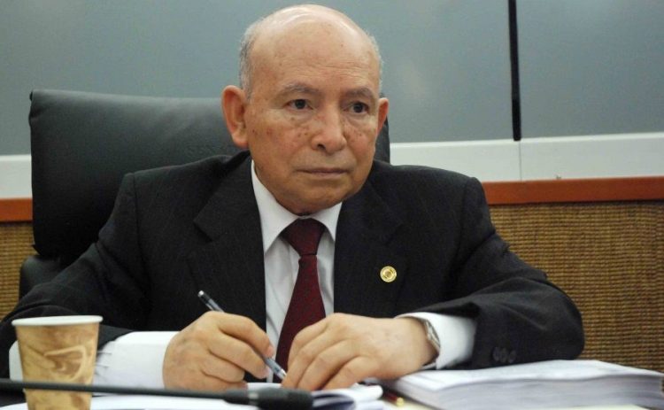 Ex gobernador Manuel Cavazos Lerma, en estado delicado de salud