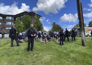 Detienen a unos 31 extremistas en Idaho