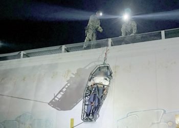 Rescatan a 25 de una tolva granera