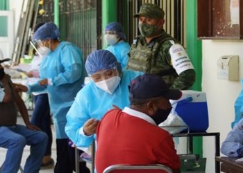 Pandemia sigue activa, alertan médicos del IMSS
