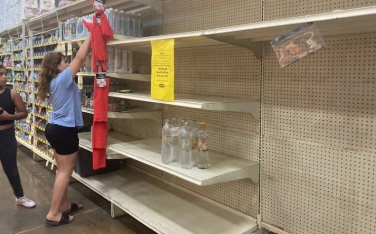 Escasez y desabasto de productos básicos encienden alerta en México